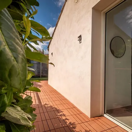 Neuf Climatise Terrasse Voie Verte Centre Thermal Le Poujol-sur-Orb